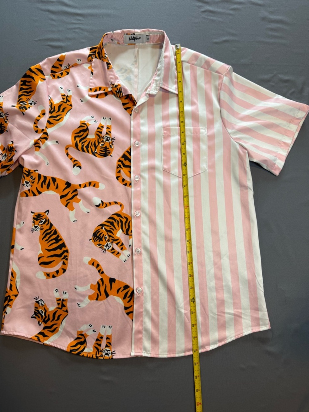 Men's Pink Tiger Print & Stripe Short-Sleeve Button-Down Shirt Size M - Picture 6 of 6